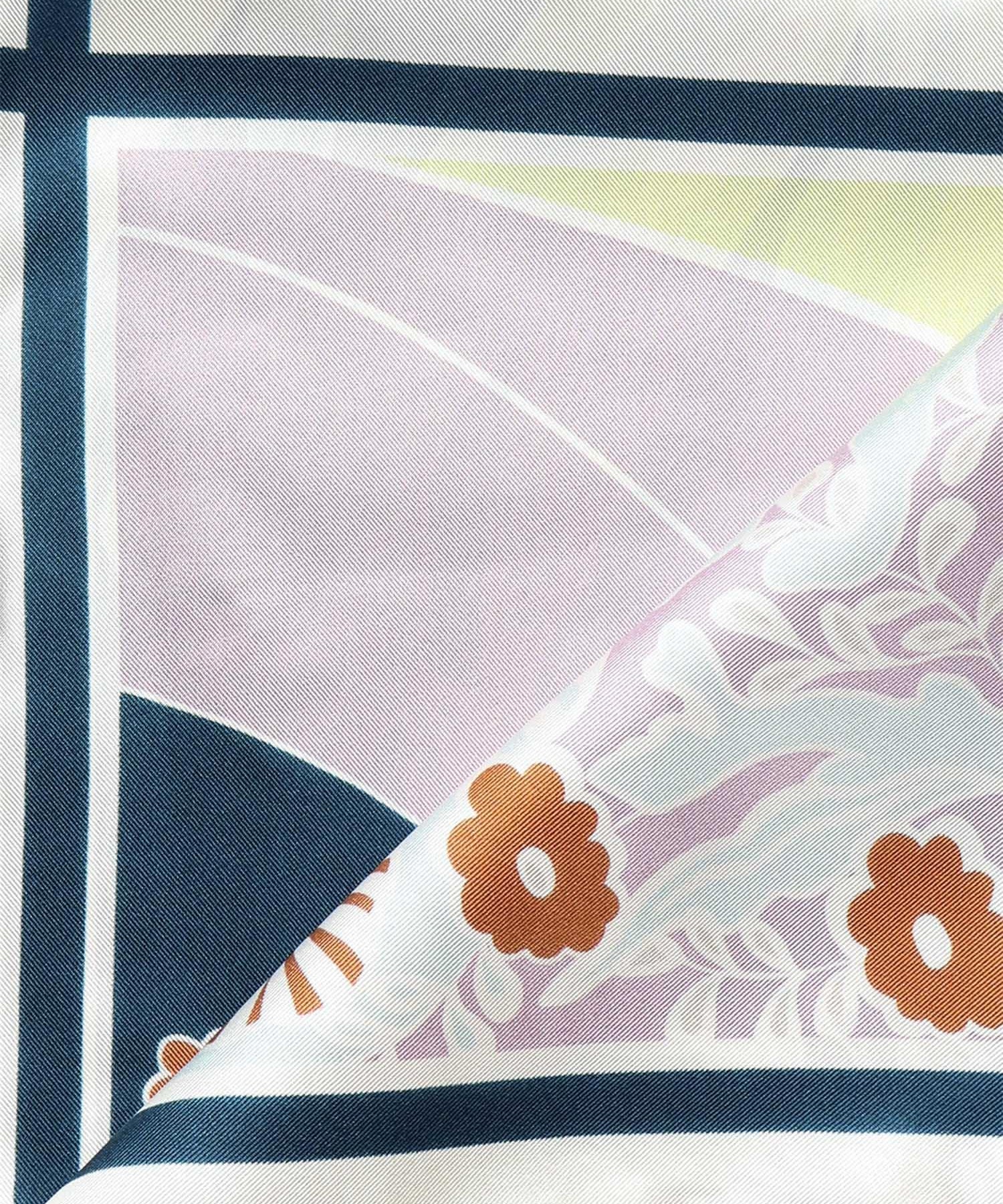 Foulard in seta con stampa E7UY3380101 M72 COCCINELLE 