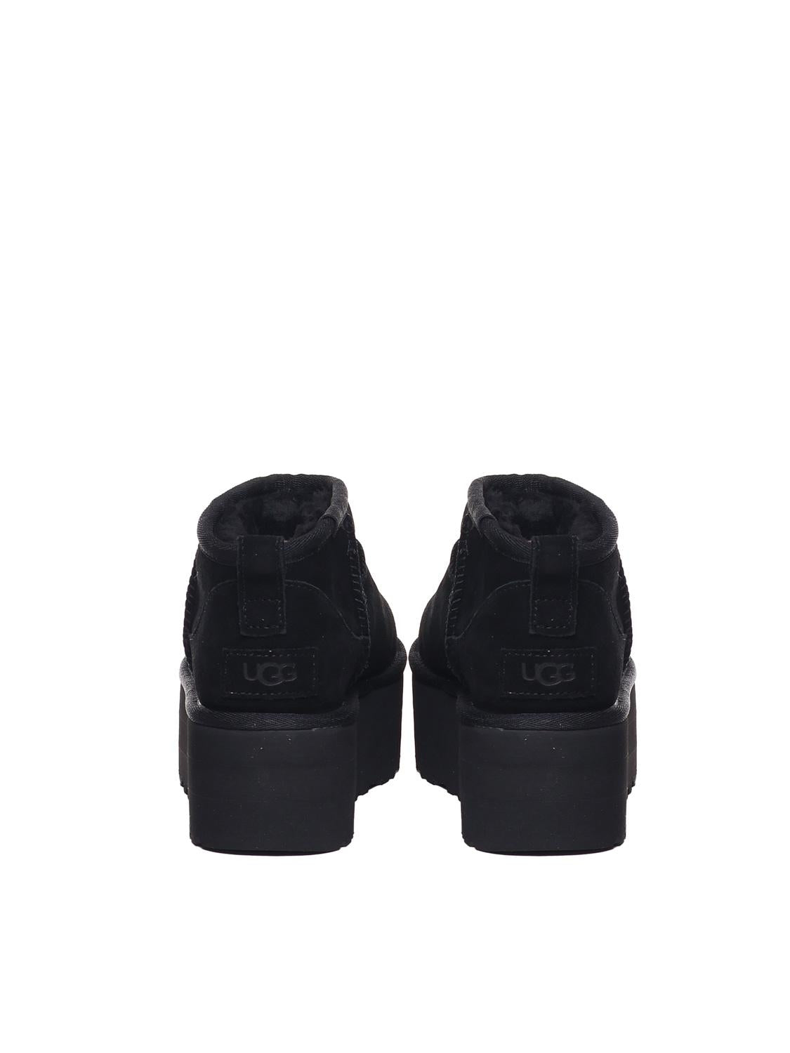 Stivaletti Classic Ultra Mini con plateau 1135092 BLK UGG 