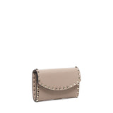 Portafoglio Rockstud in pelle con catena 7W2P0AR6 VSHP45 VALENTINO GARAVANI 