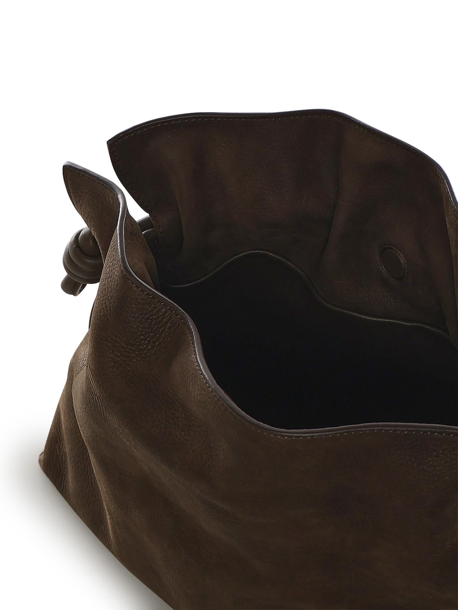 Pochette Flamenco media in nabuk A411FC1XDT 6423 LOEWE 