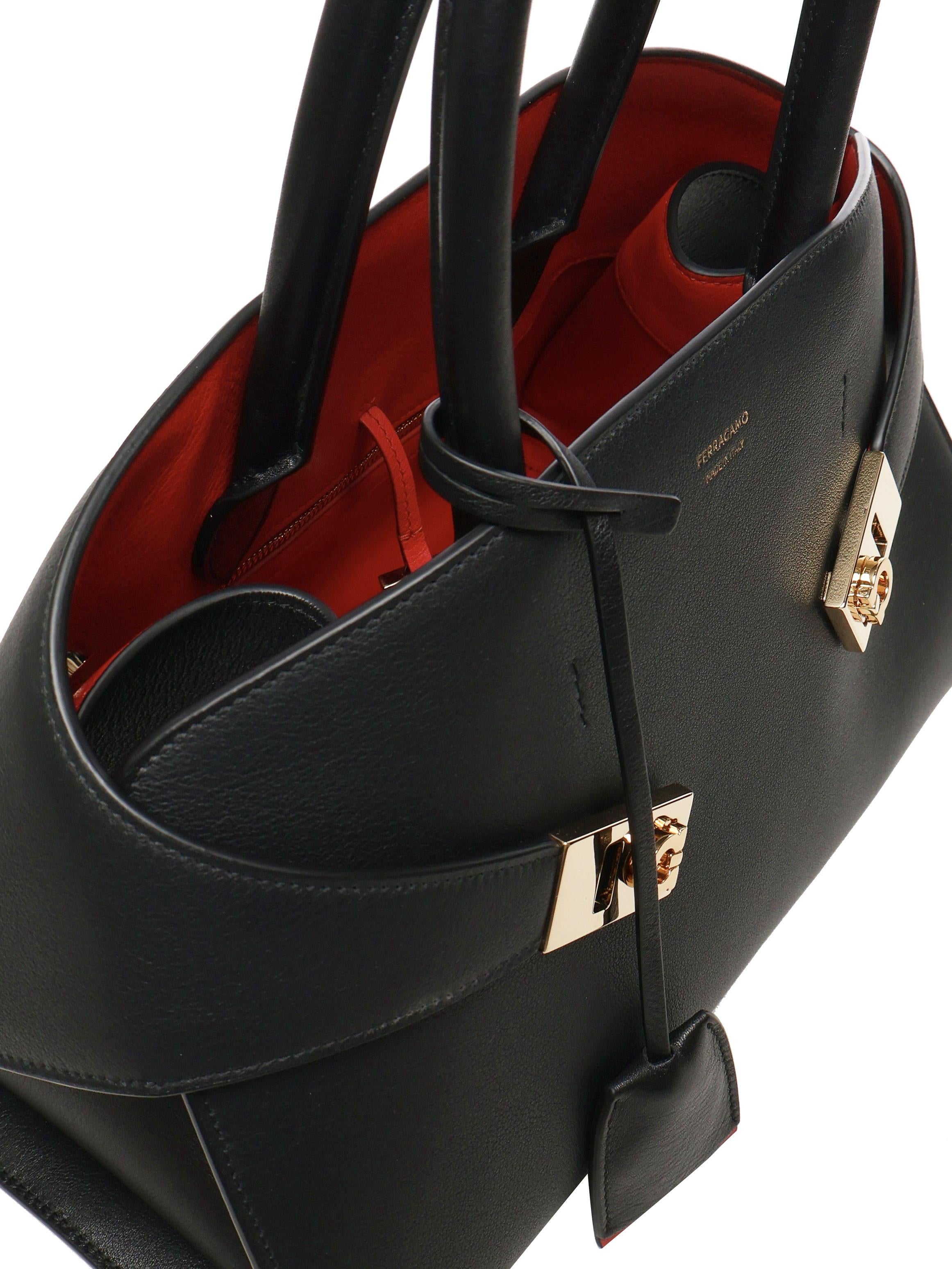 Borsa a mano Hug bicolore 215608 767814008 FERRAGAMO 