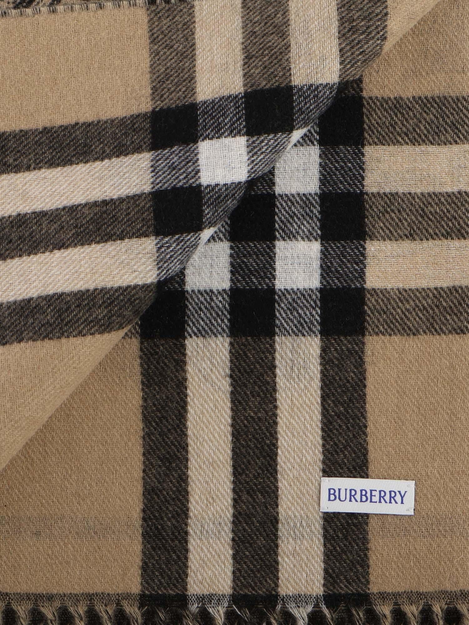 Sciarpa reversibile in cashmere con EKD 8073768 A7026 BURBERRY 