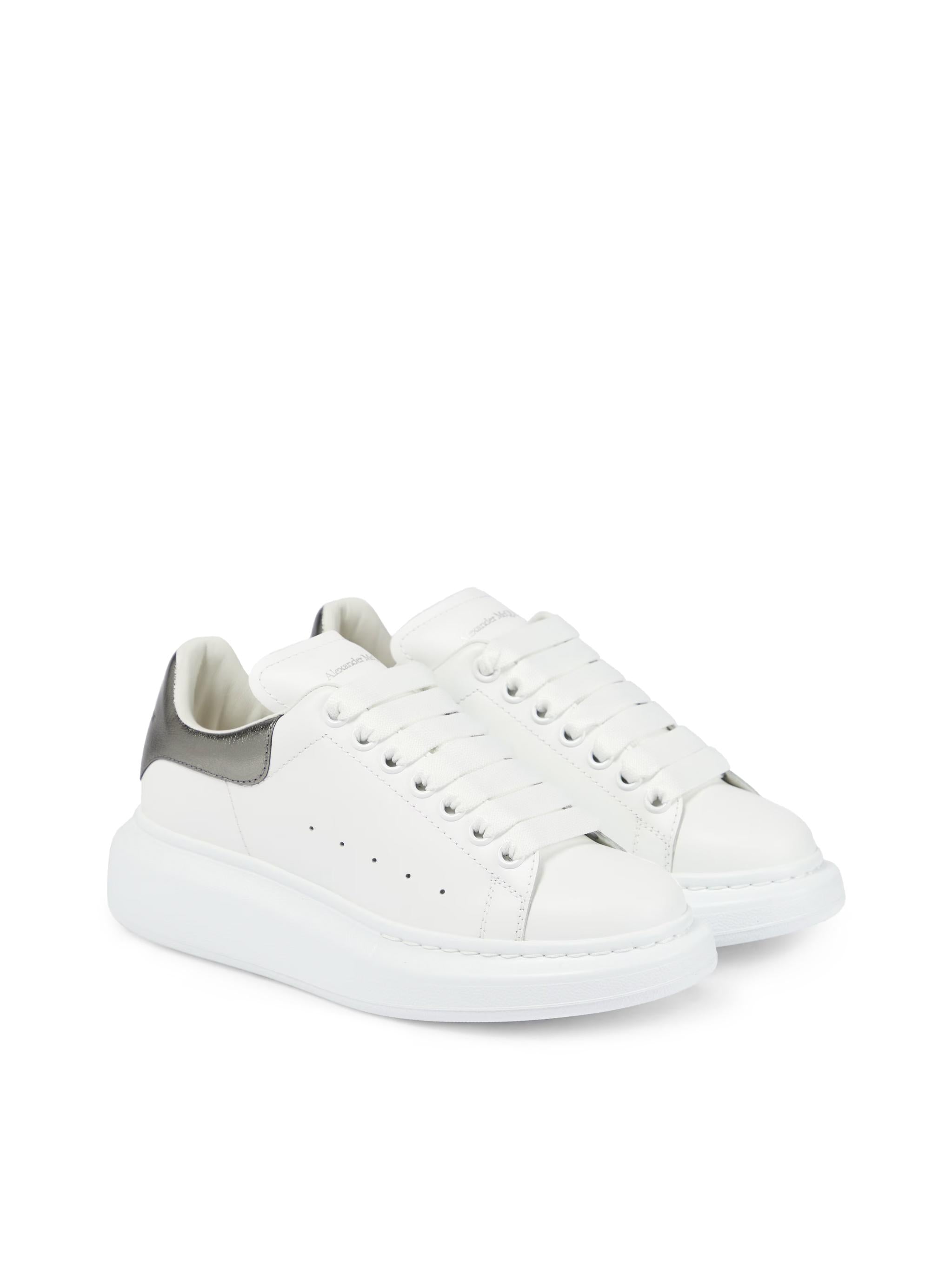 Sneakers oversize in pelle con talloncino a contrasto 553770 WHFBU9042 ALEXANDER McQUEEN 