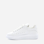 Sneakers oversize realizzate in pelle  pe 2021 553770 WHGP09000 ALEXANDER McQUEEN 