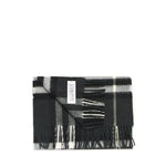 Sciarpa ampia in cashmere Check 8112629 C1221 BURBERRY 