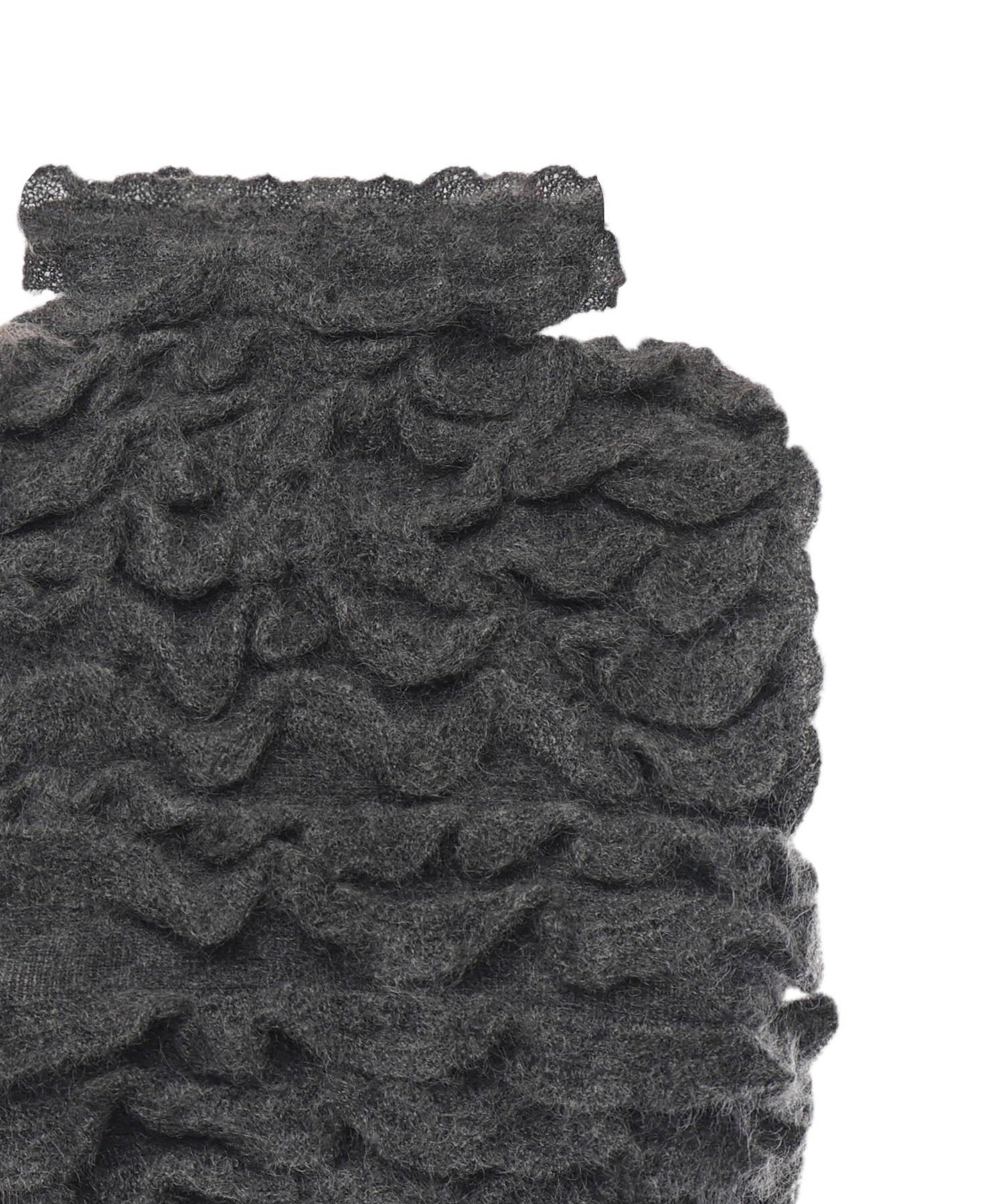 Top a collo alto con volant AA9H1299K101B 821 ALAIA 