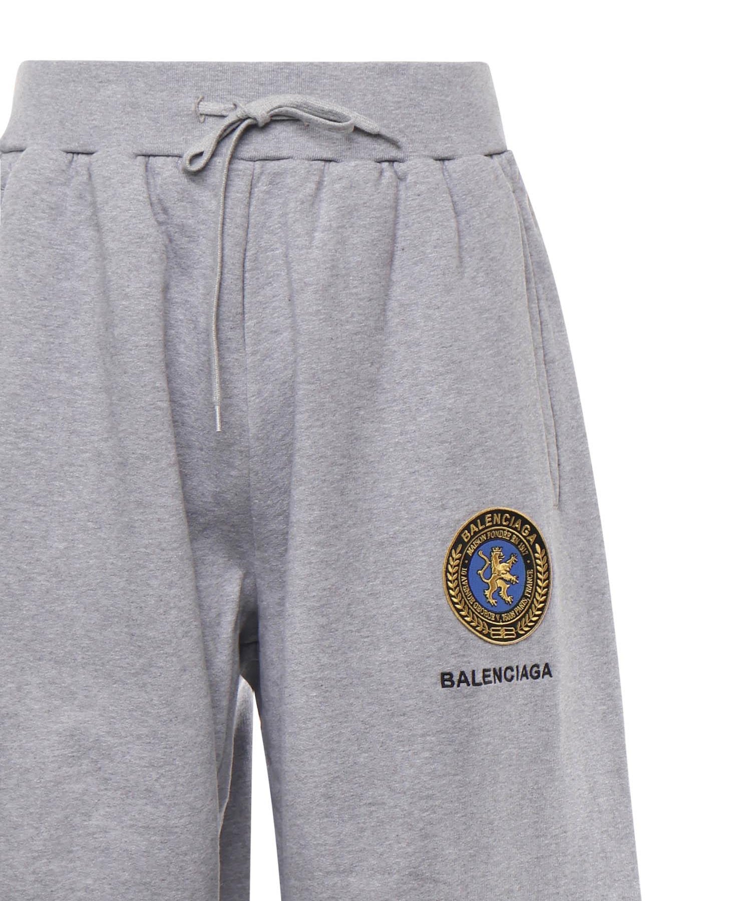 Pantalone jogger con logo <BR/> 826185 TSVH31300 BALENCIAGA 