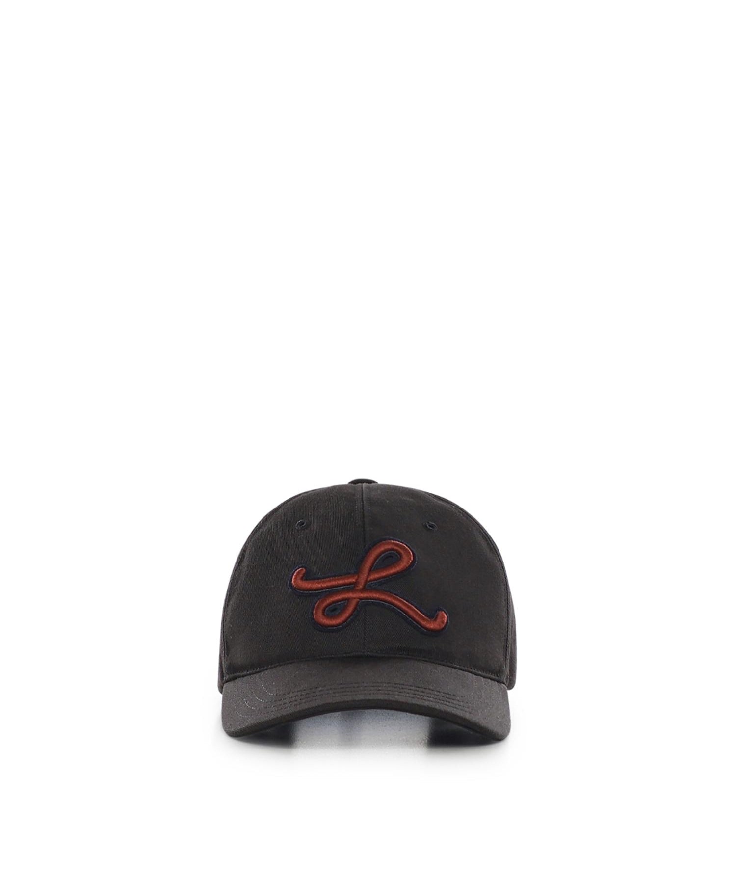 Cappello con applicazione L in cotone K820358XAJ 1100 LOEWE 