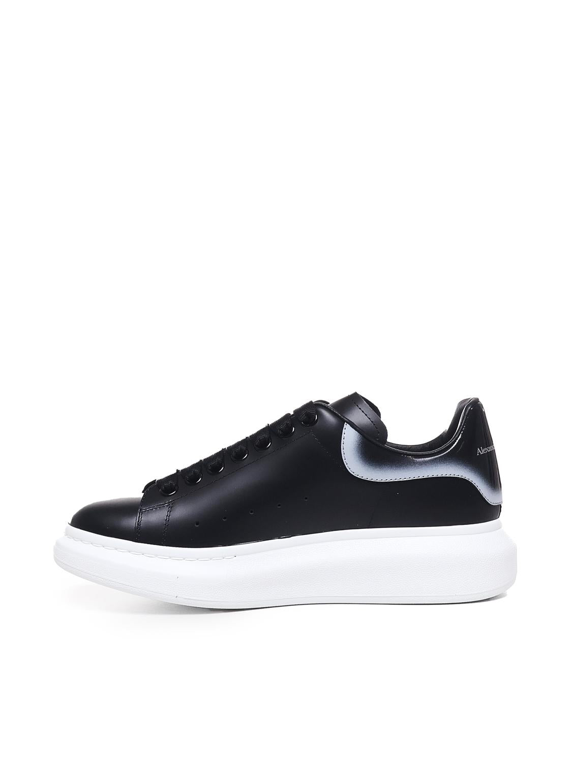 Sneakers oversize in pelle<BR/> 777367 WIE9G1081 ALEXANDER McQUEEN 
