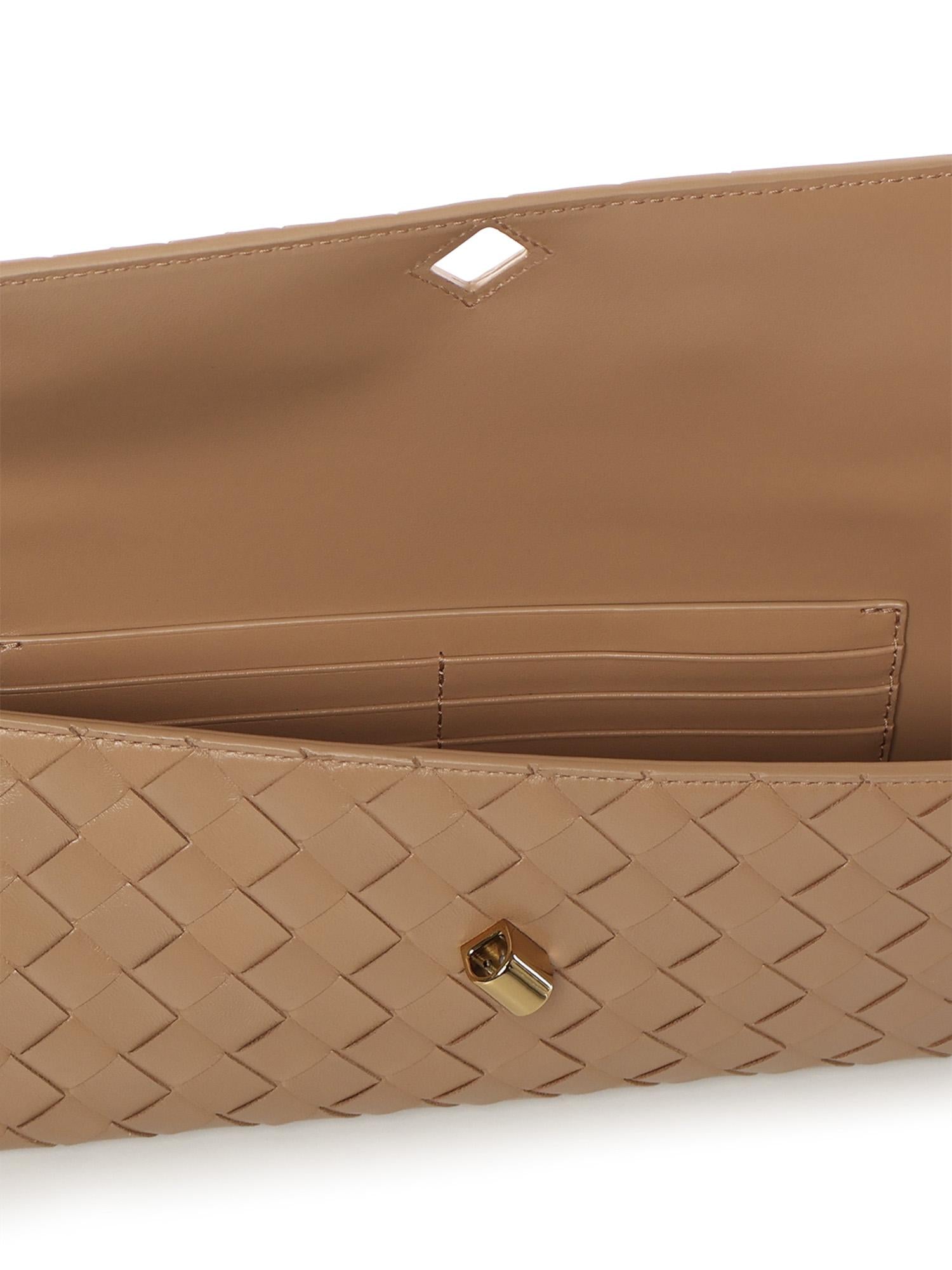POUCHINTREC.15 NAP19/NAP19/ SH 741511 VCPP32788 BOTTEGA VENETA 
