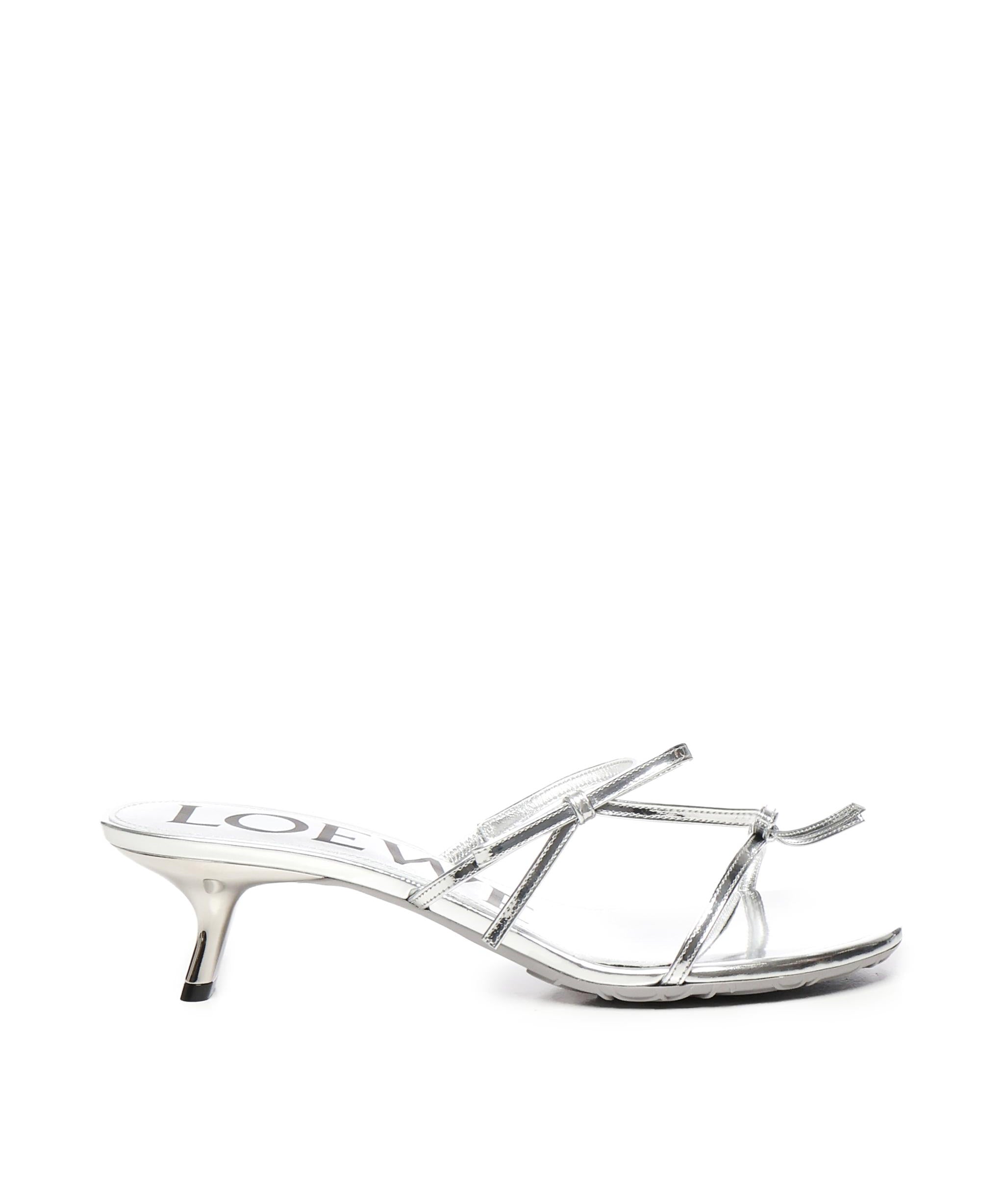 Sandali Petal in pelle di vitello metallizzata LPET465X04 1160 LOEWE 