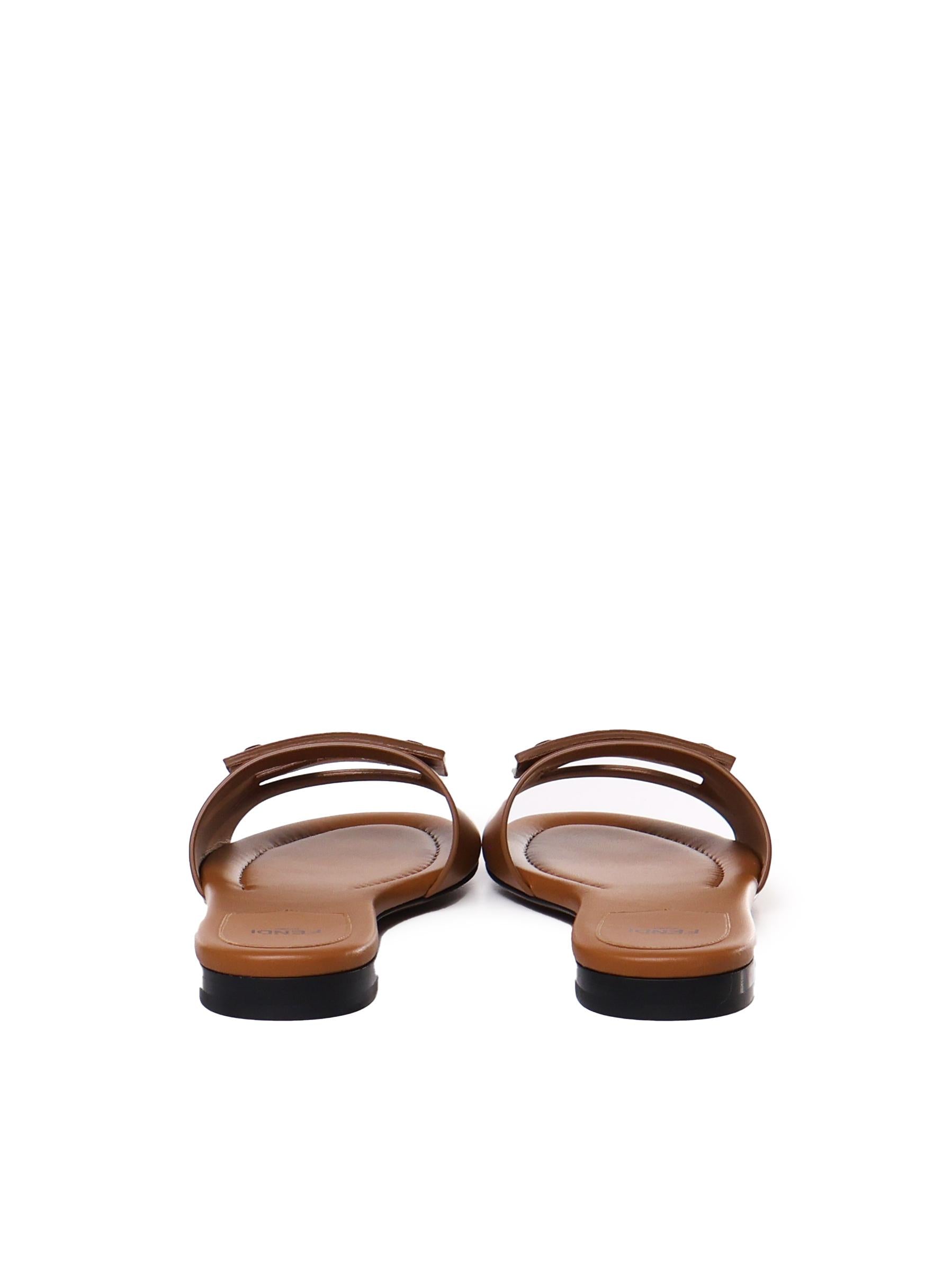 Slide Baguette in pelle 8R8136 AE7TF1C4R FENDI 