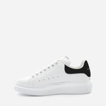 Sneakers oversize in pelle con talloncino a contrasto<BR/> 553770 WHGP79061 ALEXANDER McQUEEN 