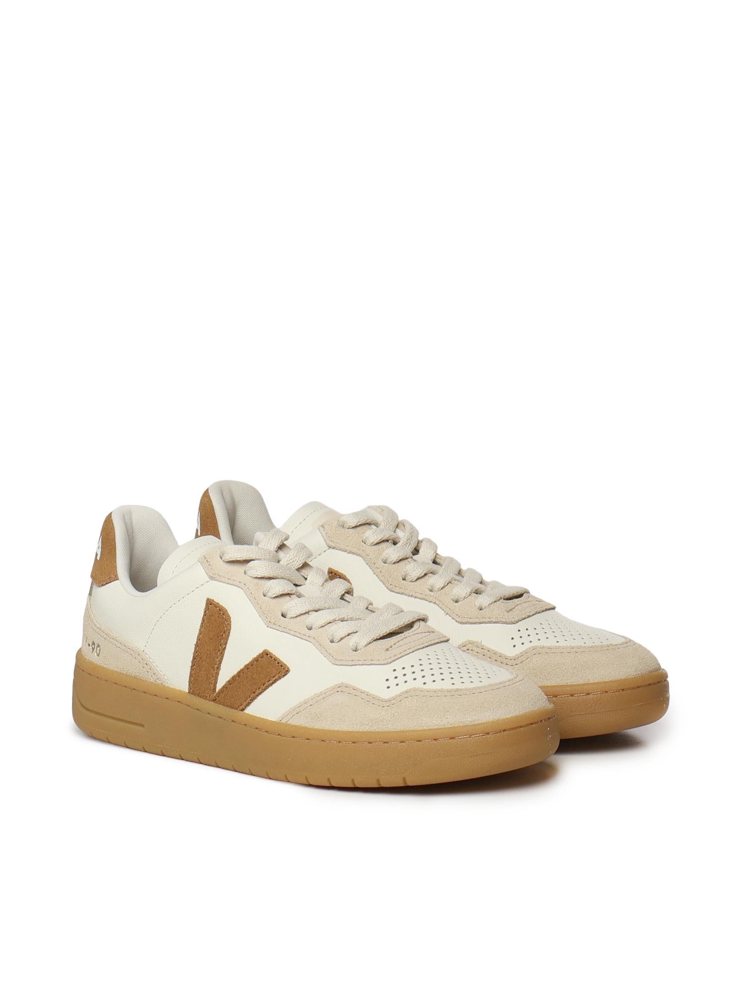 Sneakers V-90<BR/> VD2020915  VEJA 