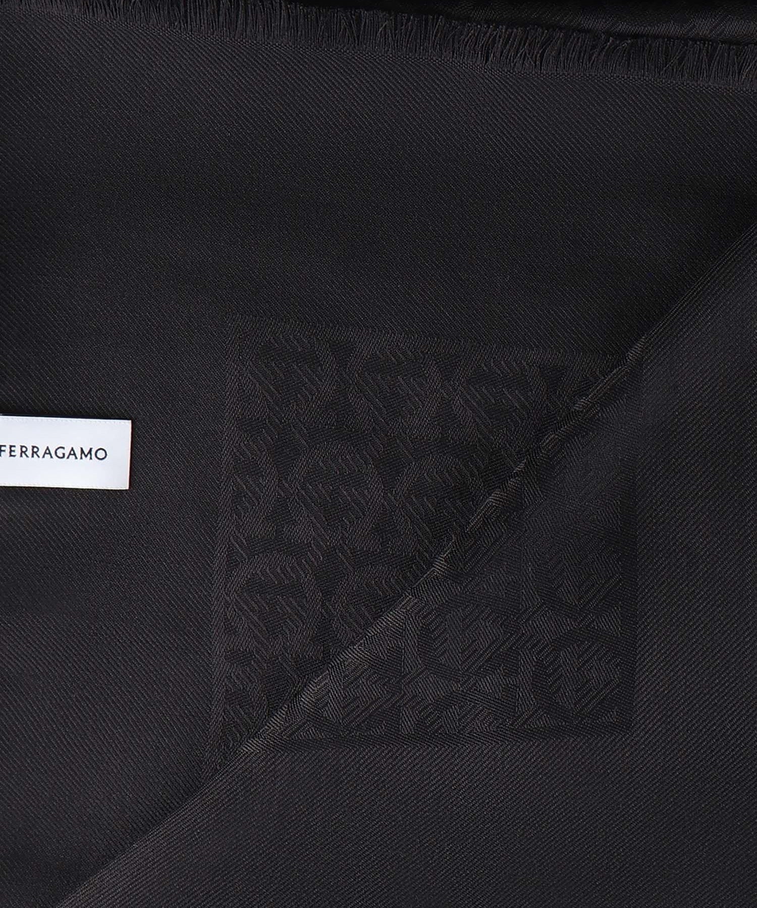 Stola Gancini 327987 725357002 FERRAGAMO 