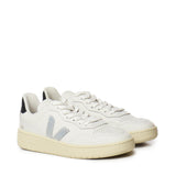 Sneakers V-90<BR/> VD2020910  VEJA 