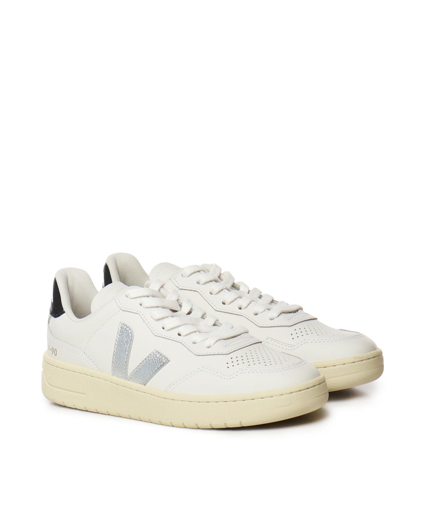 Sneakers V-90<BR/> VD2020910  VEJA 