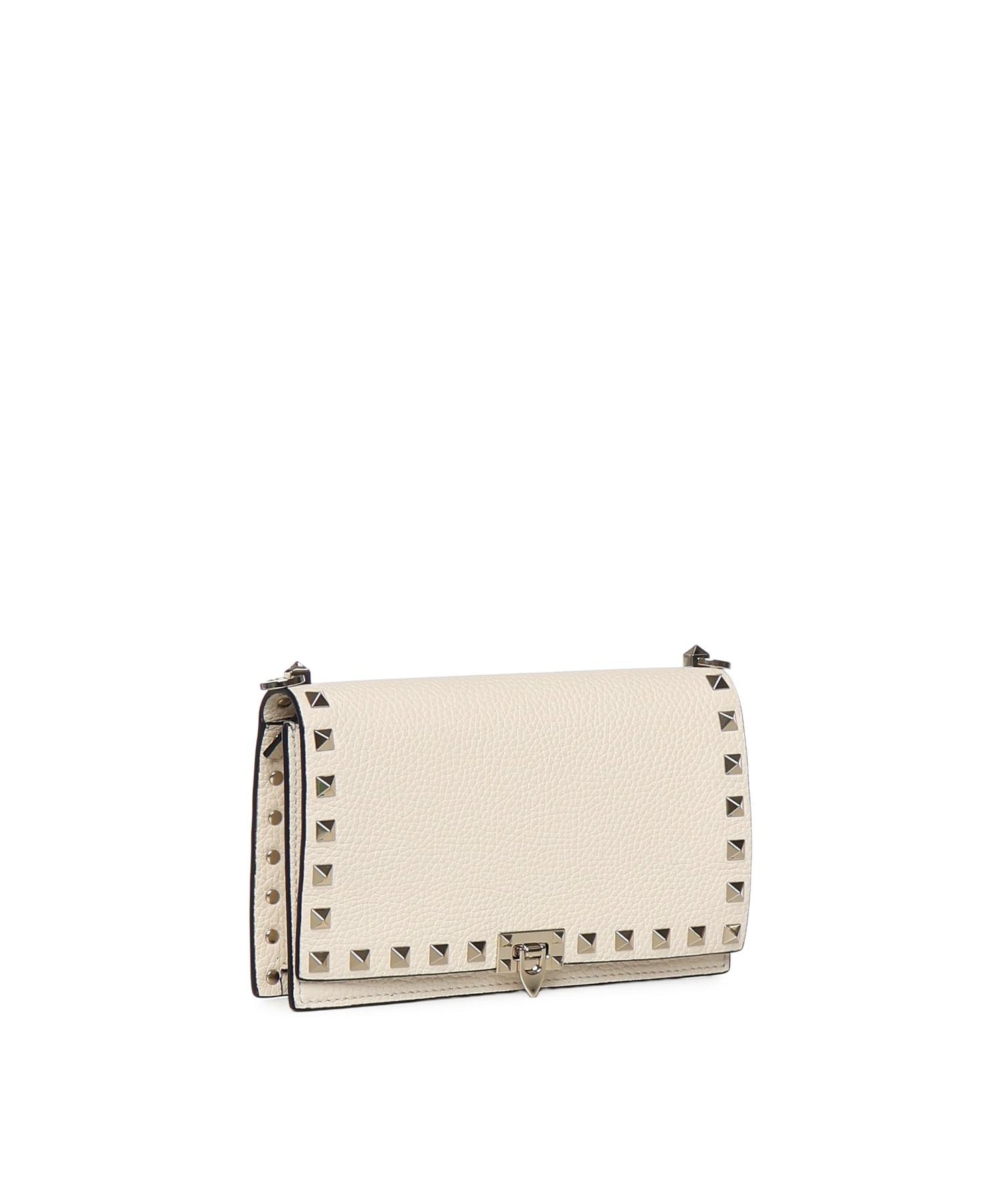 Mini bag con catena Rockstud in vitello granato 8W2P0Y59 VSHI16 VALENTINO GARAVANI 