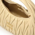 Borsa hobo Wander in nappa matelassé 5BC125 AN88F0K57 MIU MIU 
