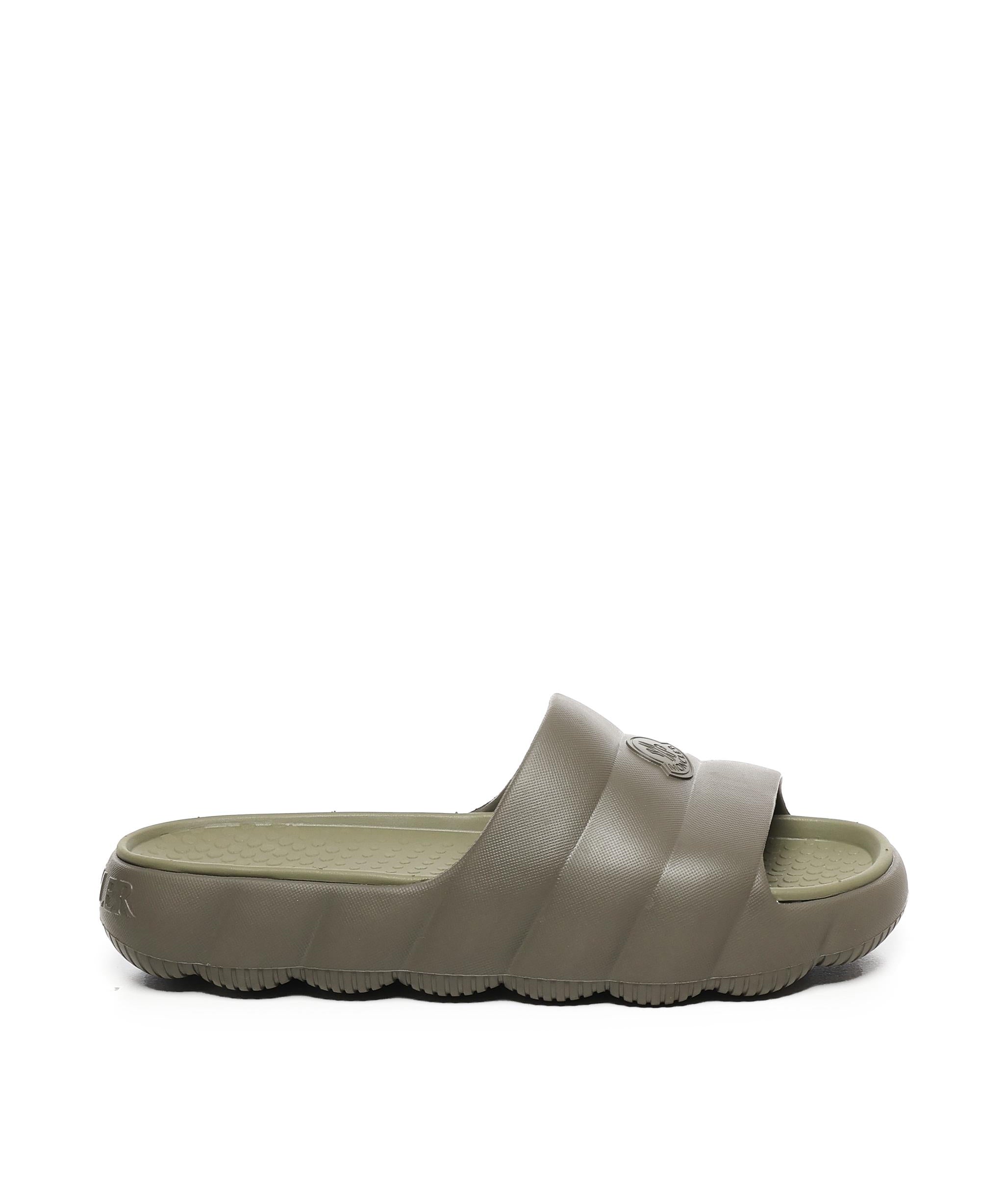 Slide Lilo trapuntate<BR/> K109A4C00040 M2559241 MONCLER 