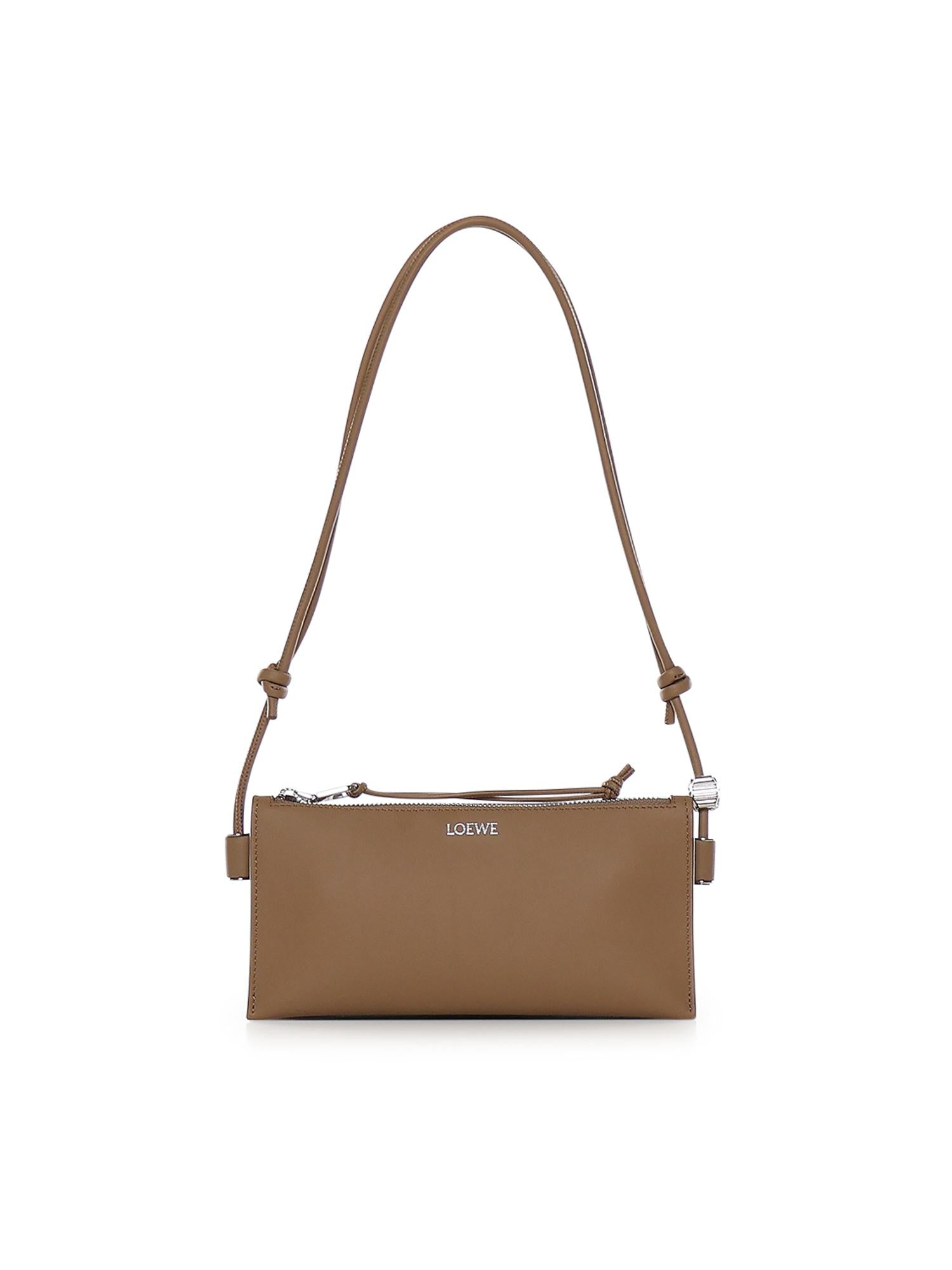 Pouch Joya in nappa di vitello C630R10X03 9579 LOEWE 