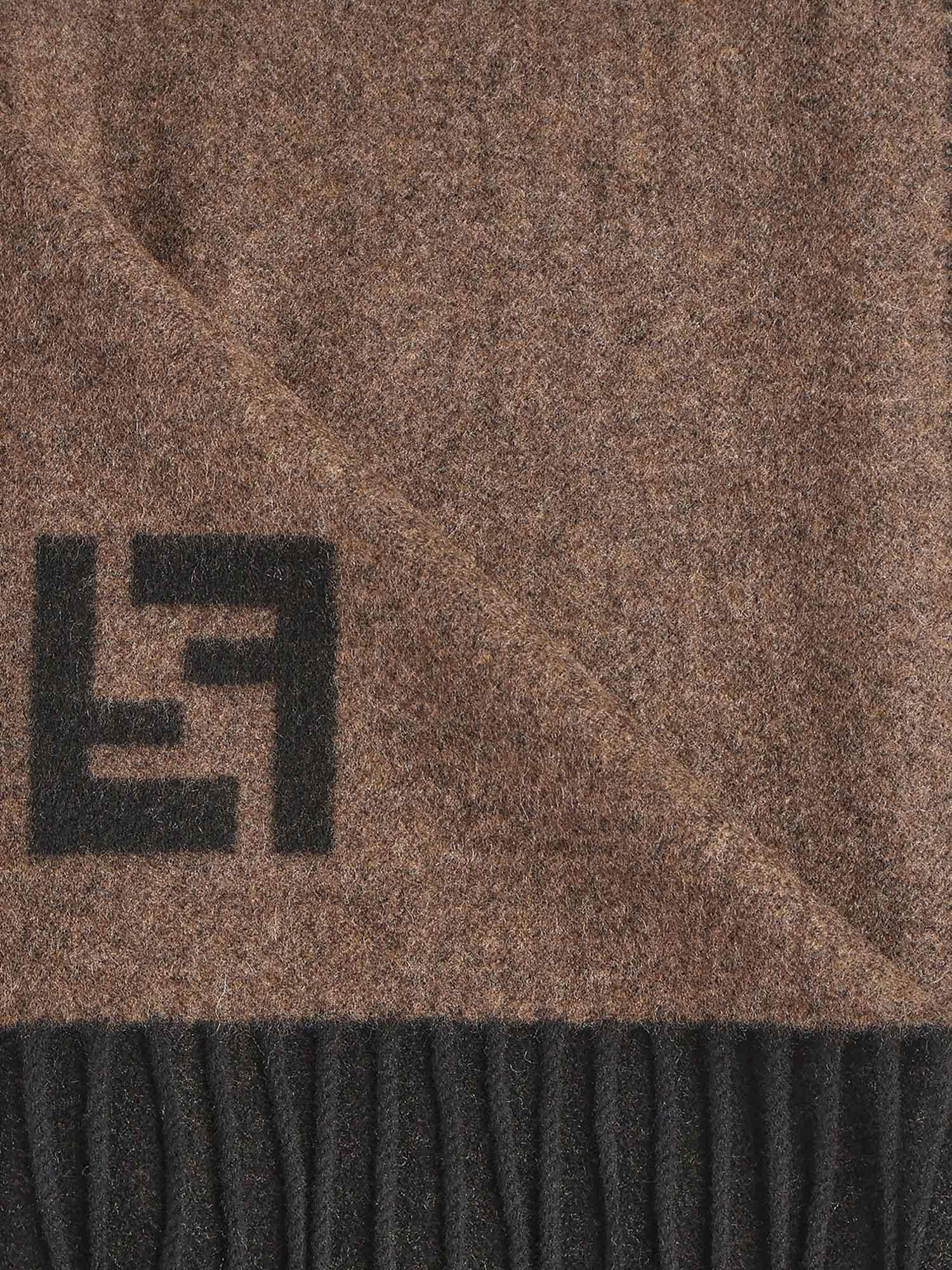 Sciarpa in lana e cashmere FXS734 AYBFF1TTF FENDI 