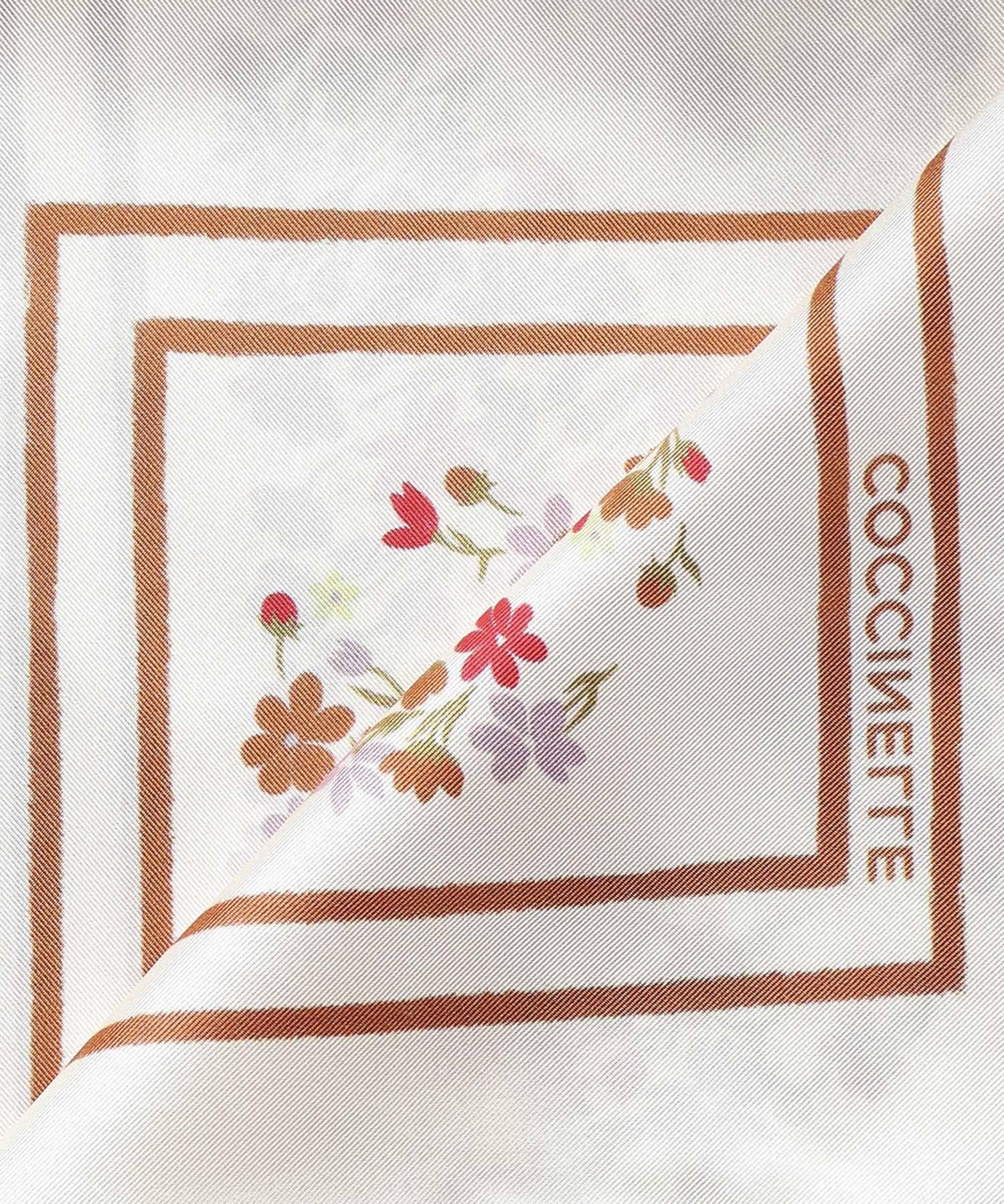 Foulard in seta con stampa E7UYE380101 M18 COCCINELLE 