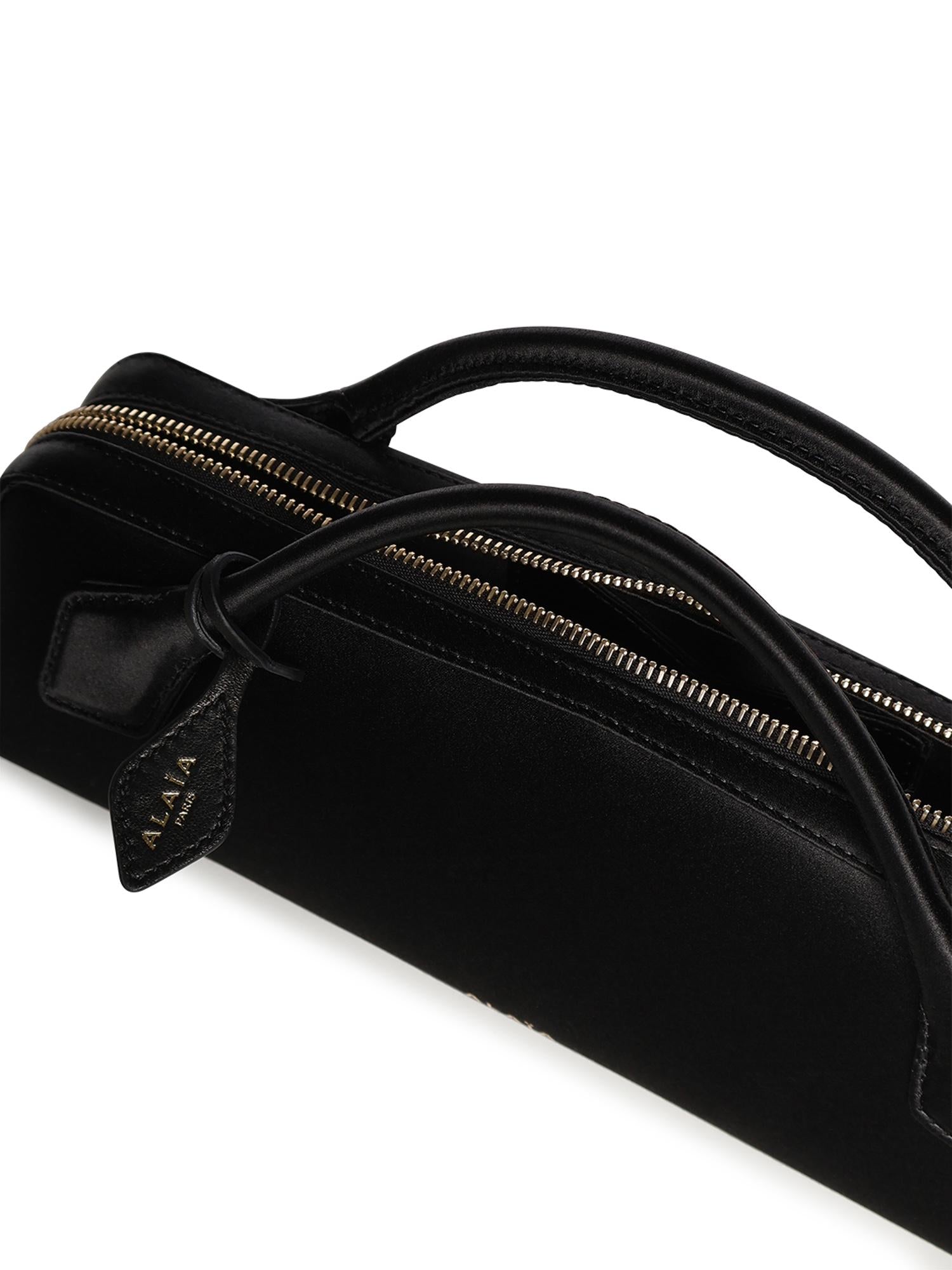 Pochette Le Teckel in satin AA1S06026A024 999 ALAIA 