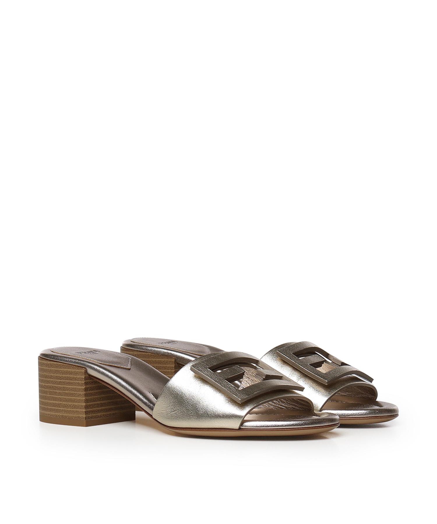 Slide Baguette in pelle laminata 8R8862 AY1RF0VF1 FENDI 