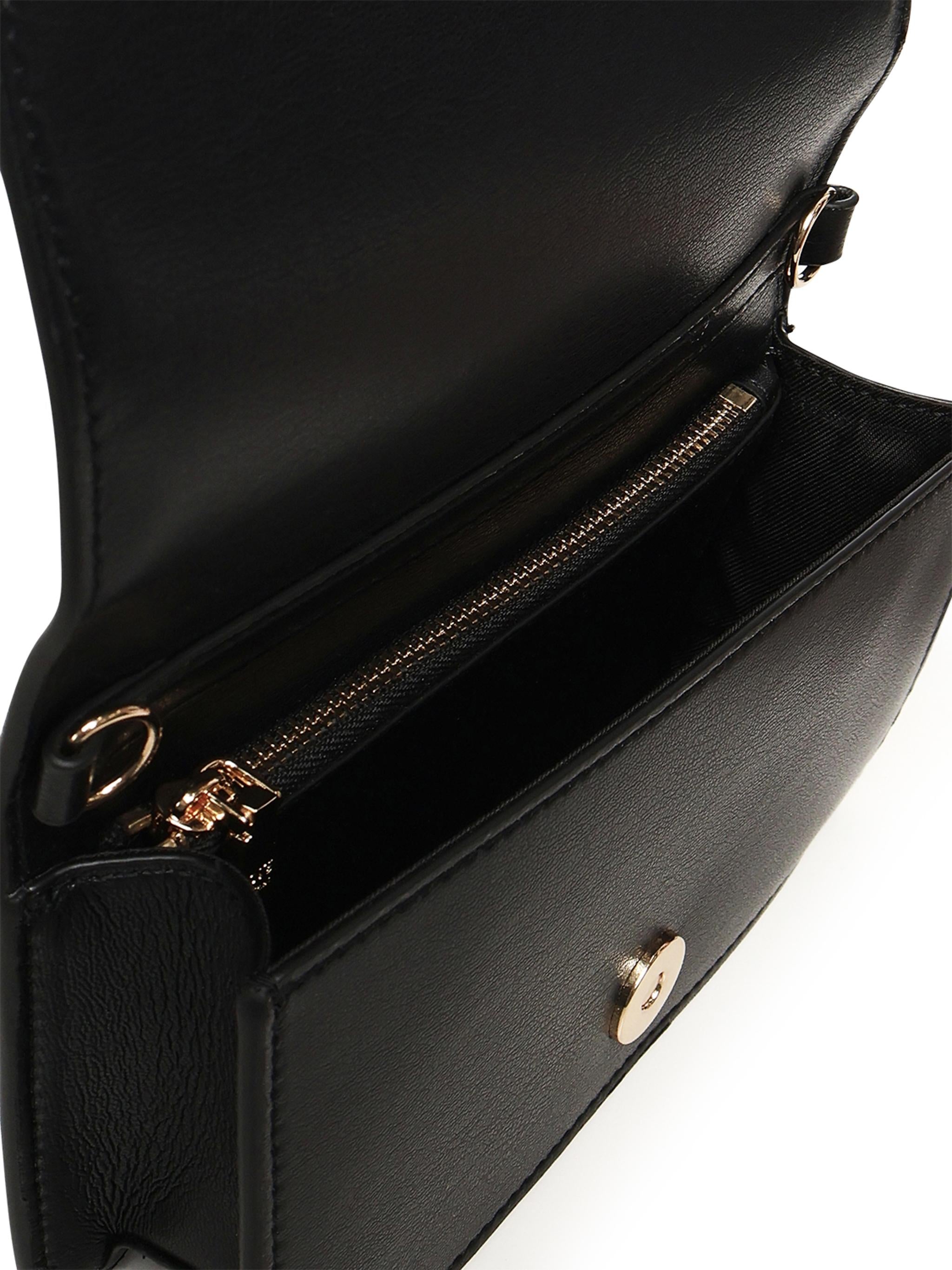 Portafoglio con catena Hearts JC5643PP1MLB0 000 LOVE MOSCHINO 