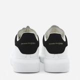 Sneakers oversize in pelle con talloncino a contrasto<BR/> 553770 WHGP79061 ALEXANDER McQUEEN 