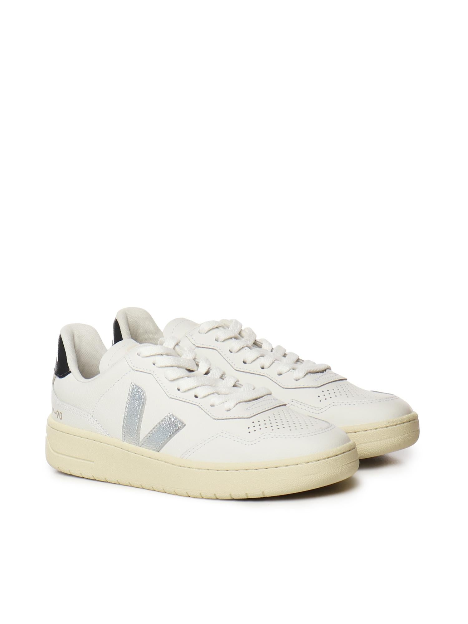 Sneakers V-90<BR/> VD2020910  VEJA 