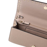 Portafoglio con catena Rockstud in vitello 7W2P0AK2 VSHP45 VALENTINO GARAVANI 