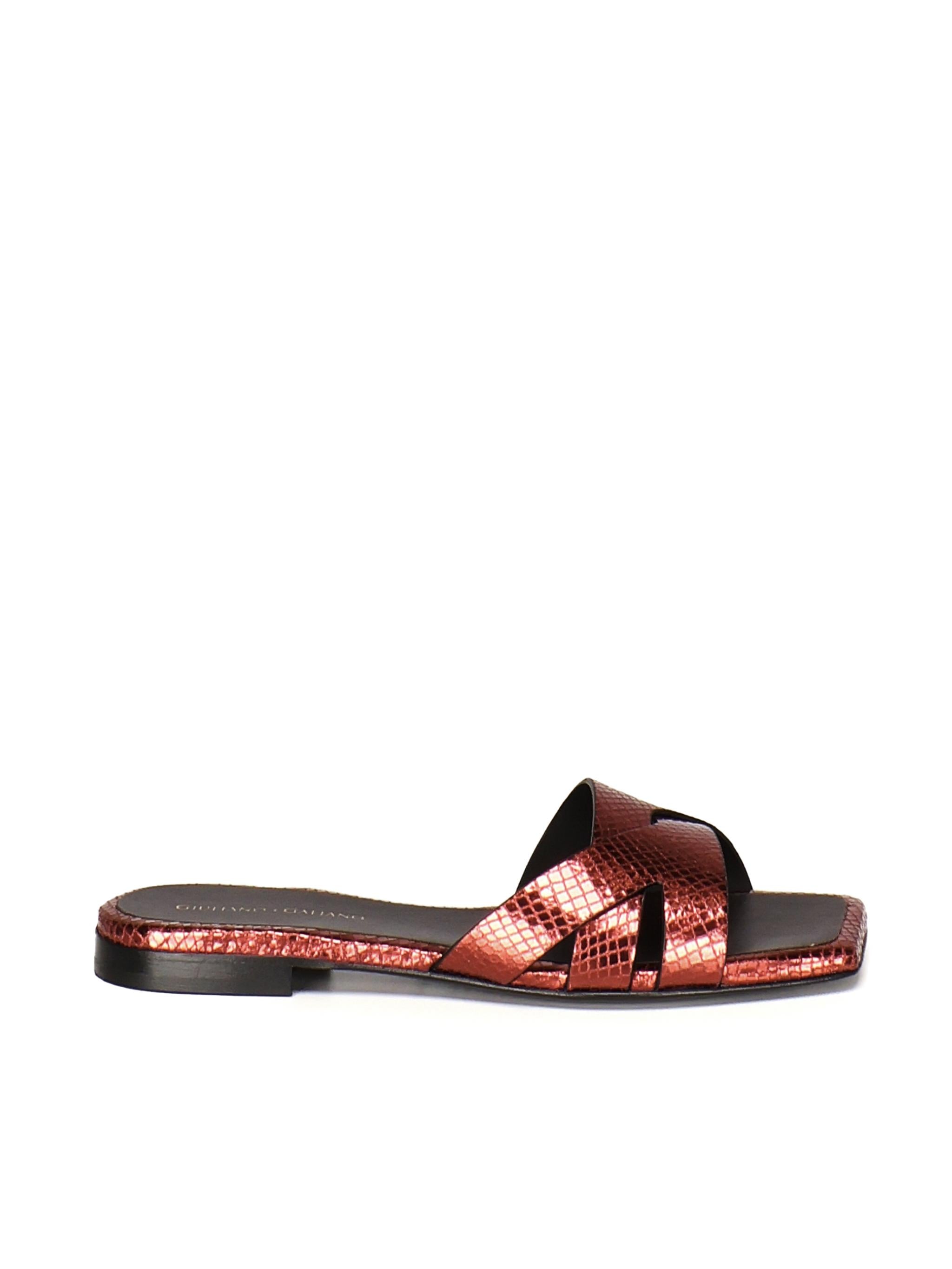 Sandali piatti Miryam<BR/> MIRYAM RETTILE BORDEAUX GIULIANO GALIANO 