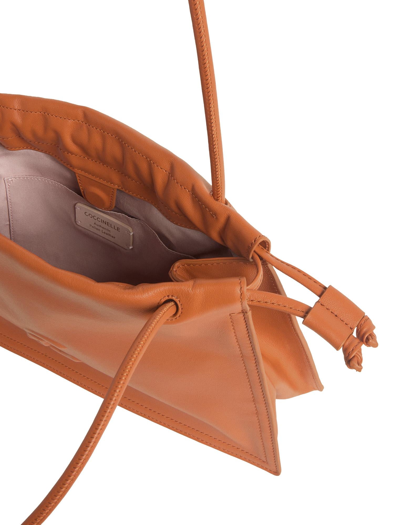 Borsa Dulse Medium in pelle E1SS5130101 R41 COCCINELLE 