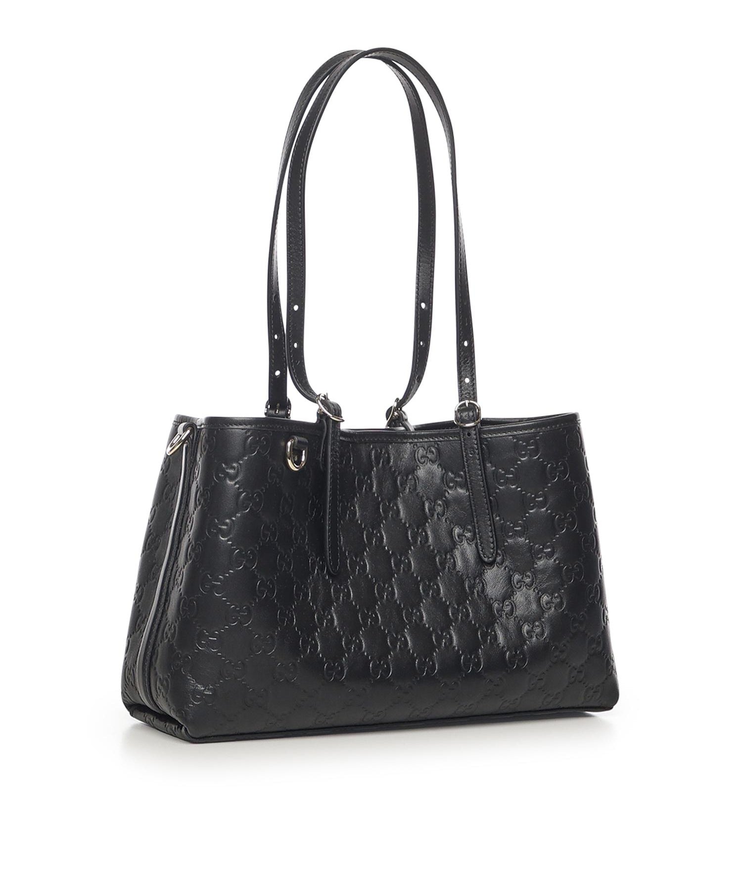 Borsa shopping GG Emblem in pelle media 815214 AAFDV1000 GUCCI 
