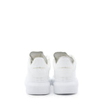 Sneakers oversize realizzate in pelle  pe 2021 553770 WHGP09000 ALEXANDER McQUEEN 