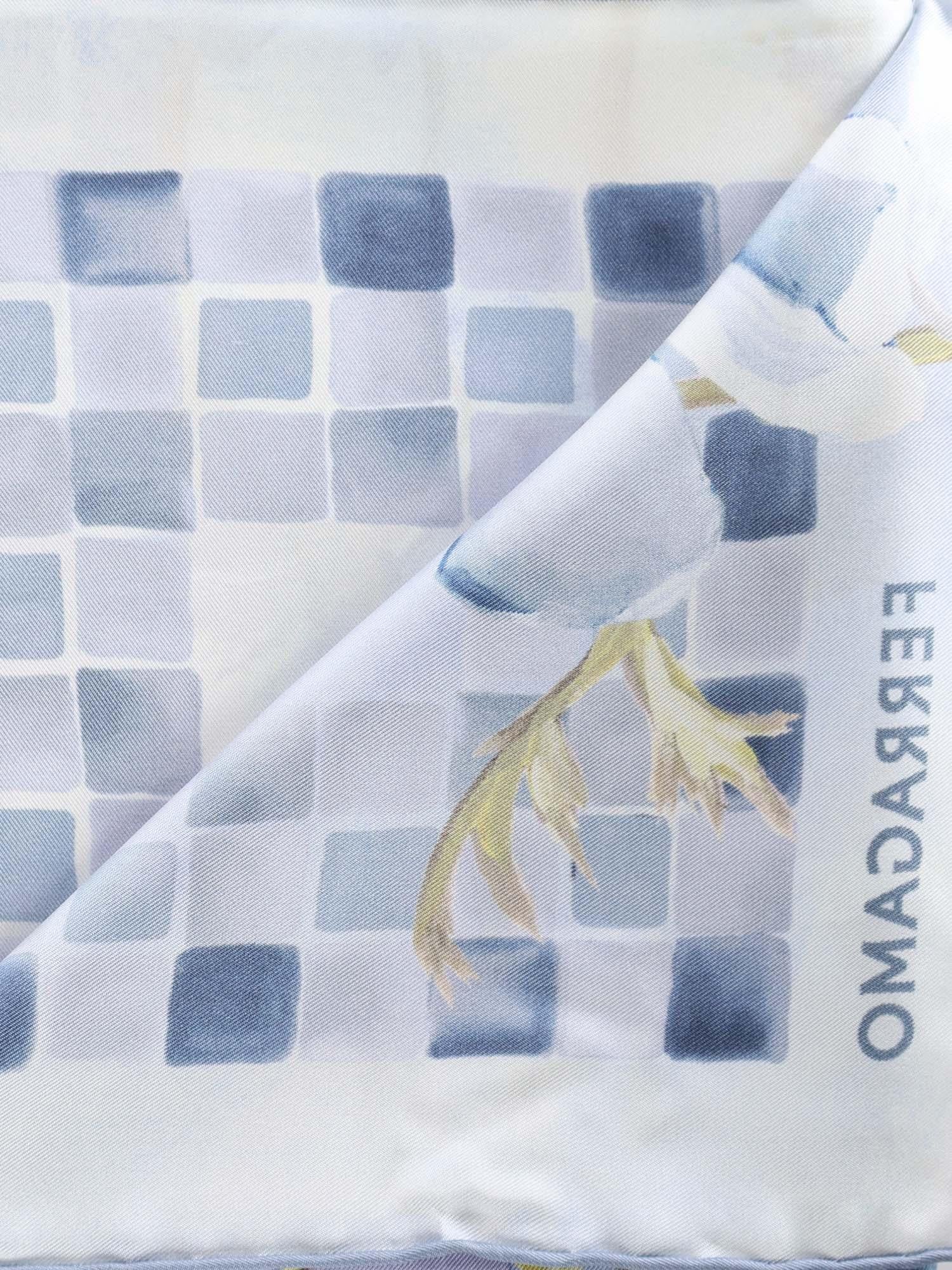 Foulard in seta con stampa 310207 785305003 FERRAGAMO 