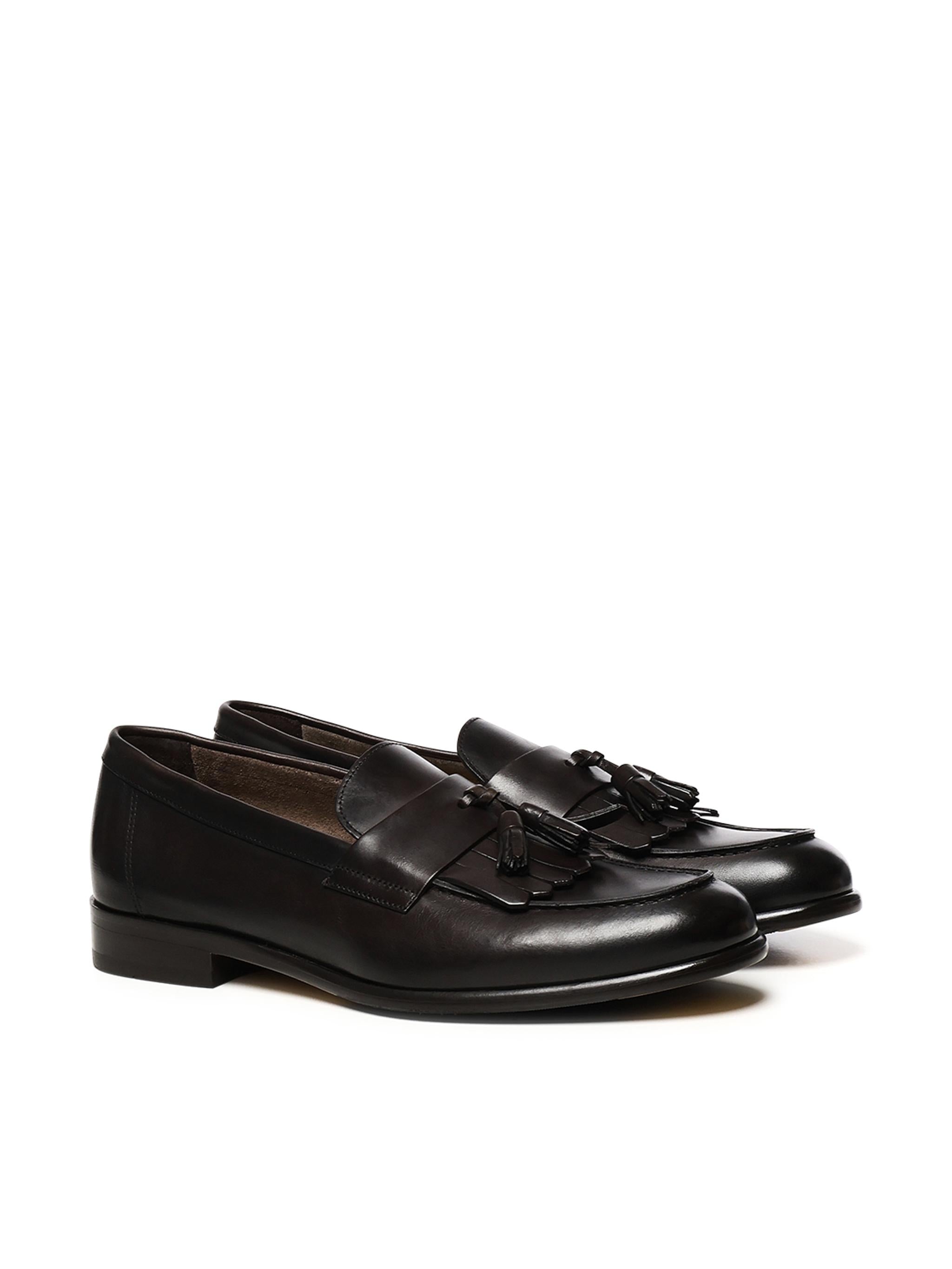 Mocassino con nappine e frangia in pelle DU3399STRAUY188 TM00 DOUCAL'S 