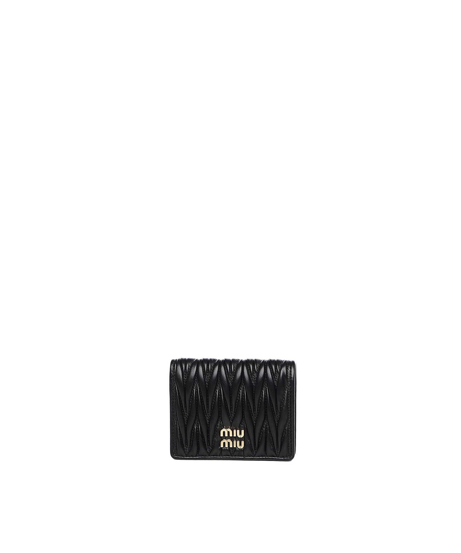 Portafoglio piccolo in nappa matelassé 5MV204 AFPPF0002 MIU MIU 