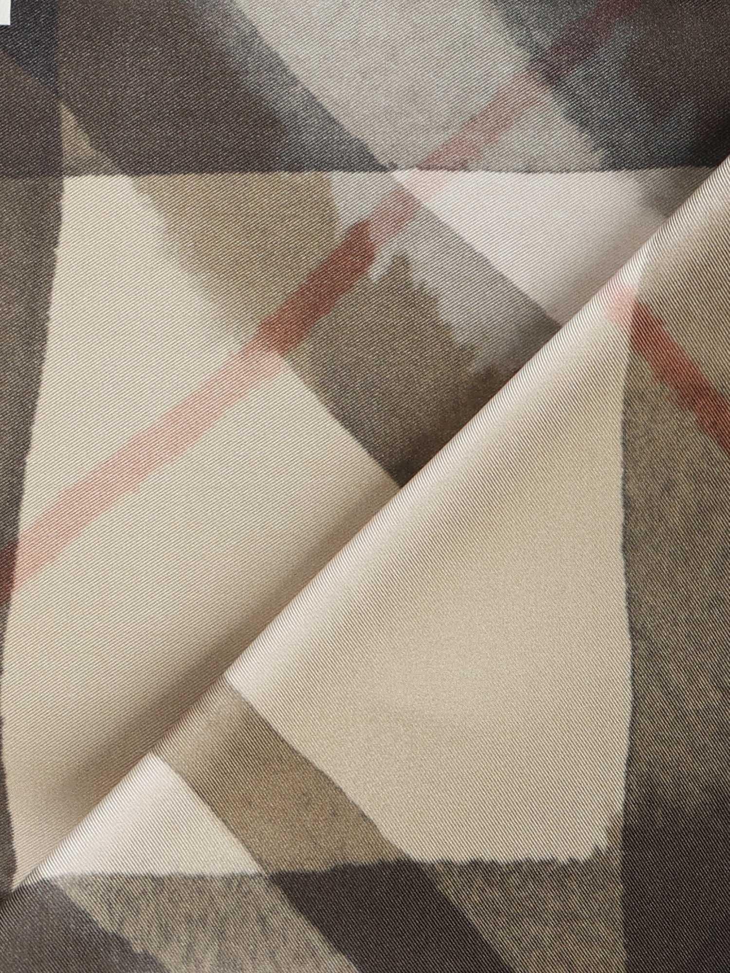Foulard in seta Check effetto acquerello 8121392 A2021 BURBERRY 
