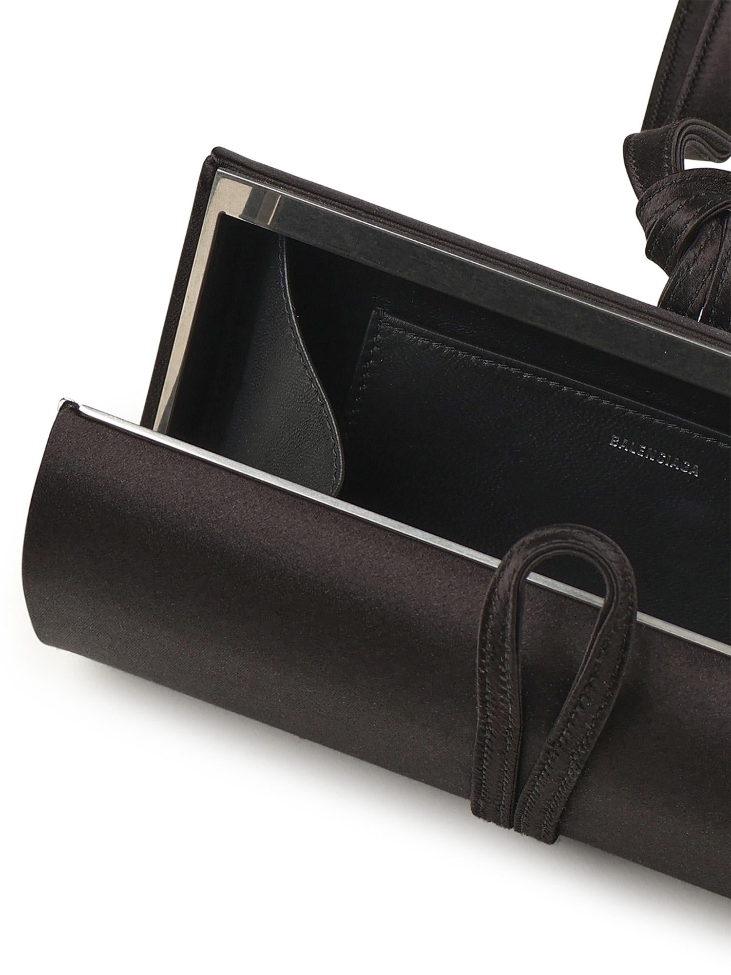 Clutch BB satin 844520 2AB2G1000 BALENCIAGA 