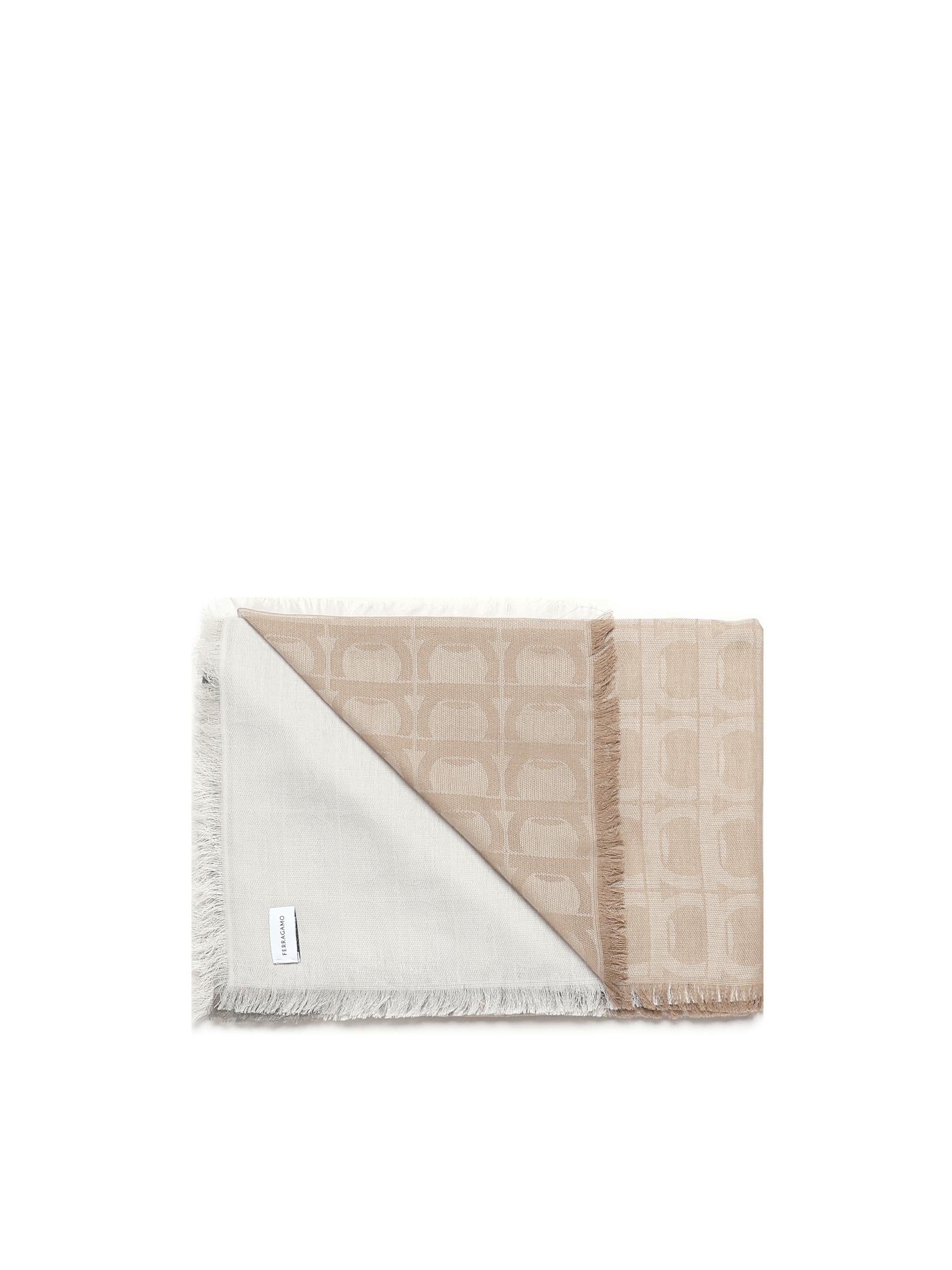 Stola jacquard Gancini Monogram 520142 785241002 FERRAGAMO 