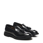 Mocassino con nappine in pelle DU3339VEROUF007 NN00 DOUCAL'S 