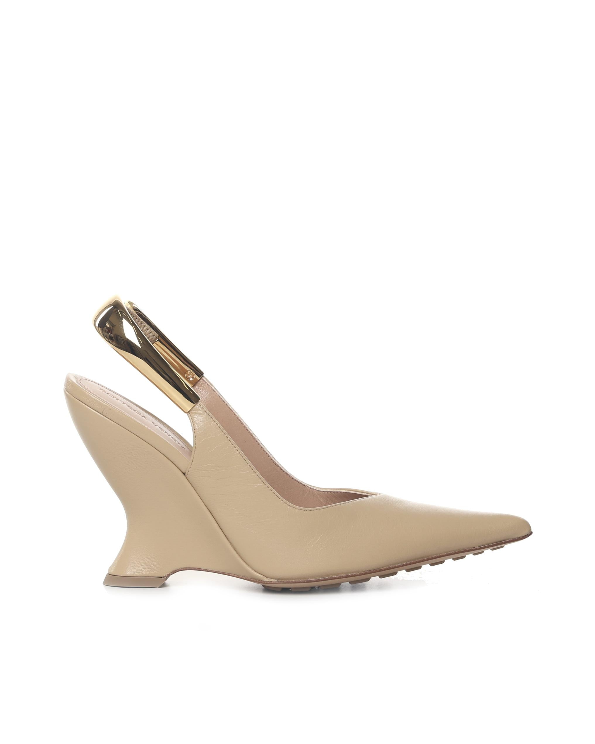 " Décolleté " a punta con dettaglio oro 729725 V2EI02624 BOTTEGA VENETA 