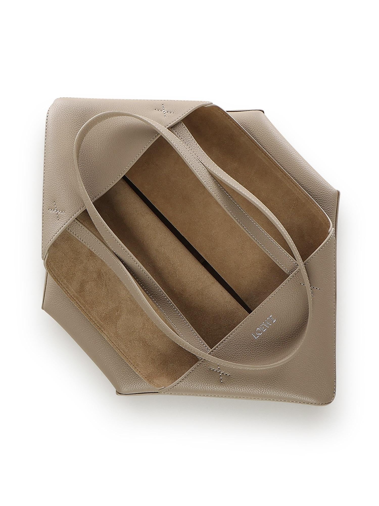 Borsa Tote Puzzle Fold media orizzontale in pelle di vitello A779PEWX04 5541 LOEWE 