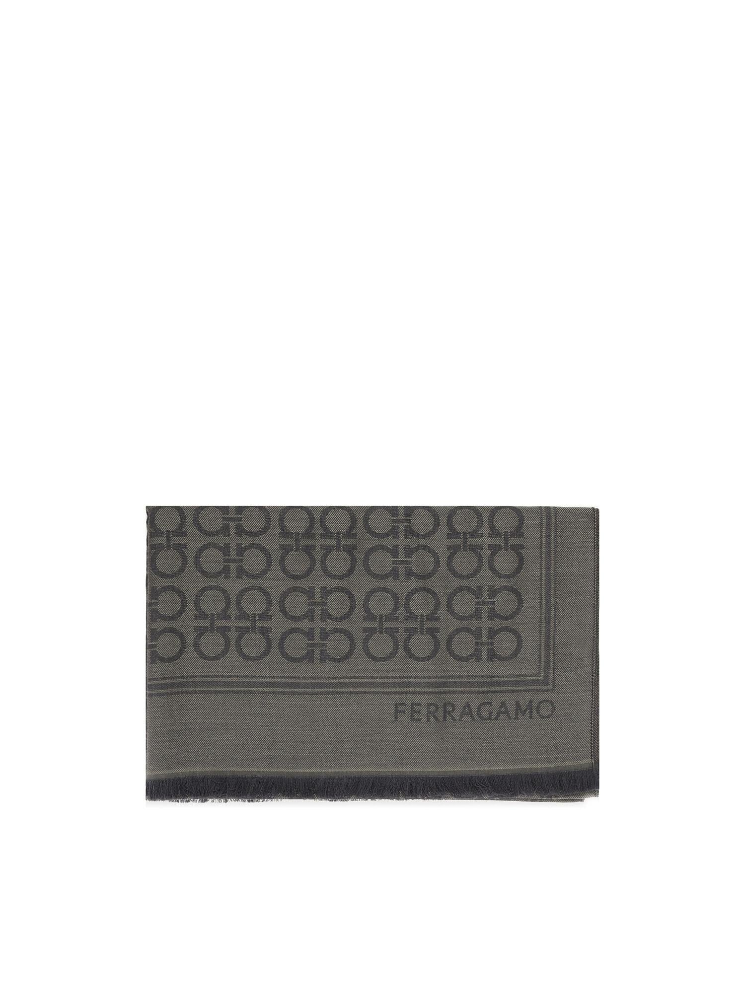 Stola Gancini square<BR/> 520144 785250004 FERRAGAMO 
