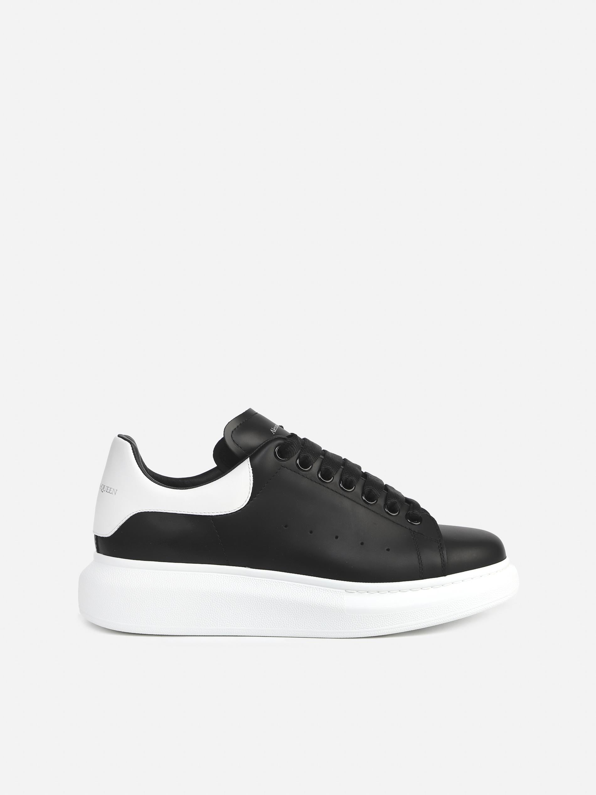 Sneakers oversize in pelle con talloncino a contrasto 553770 WHGP51070 ALEXANDER McQUEEN 