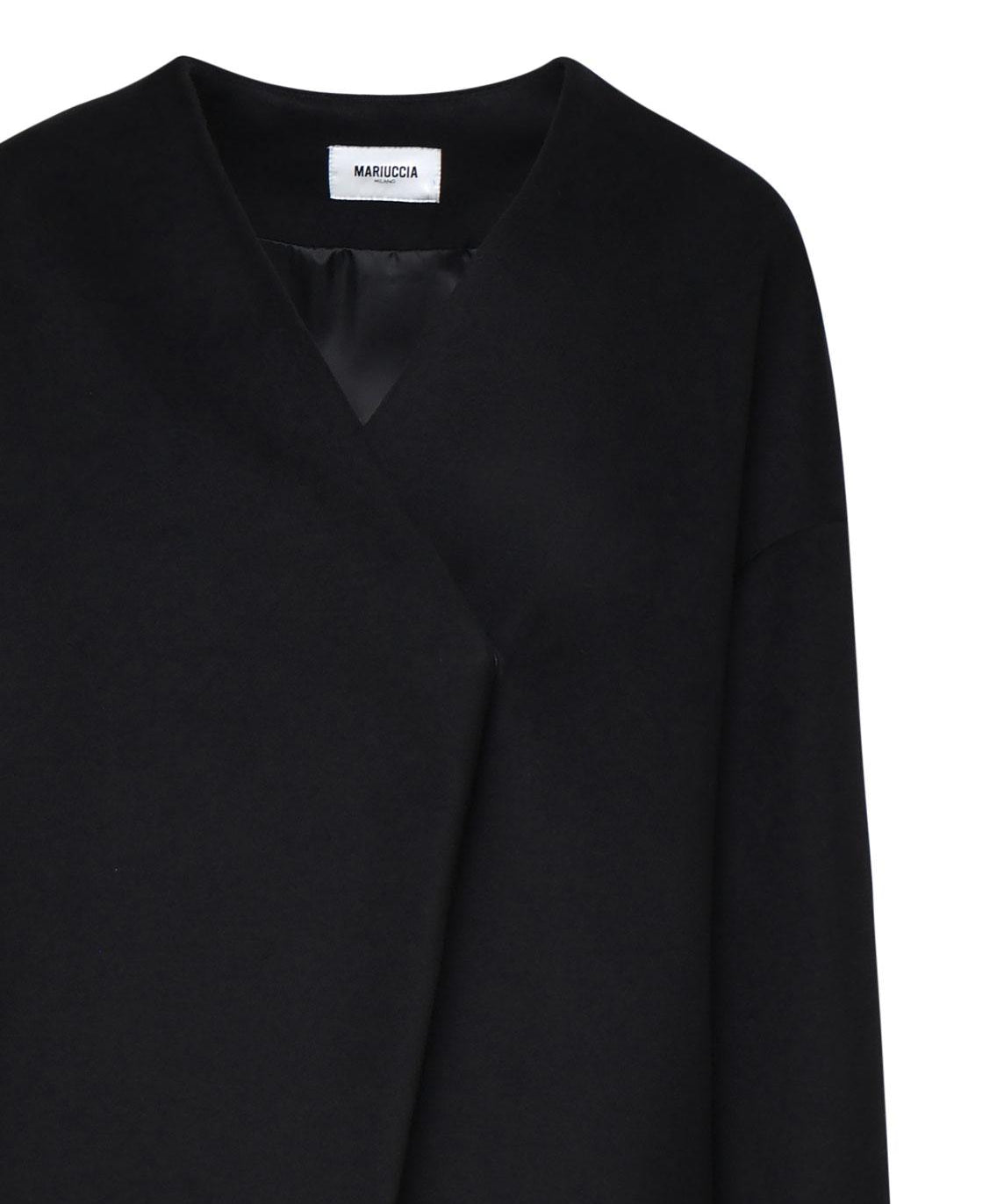 Cappotto con taglio geometrico MMD904 NERO MARIUCCIA Milano 