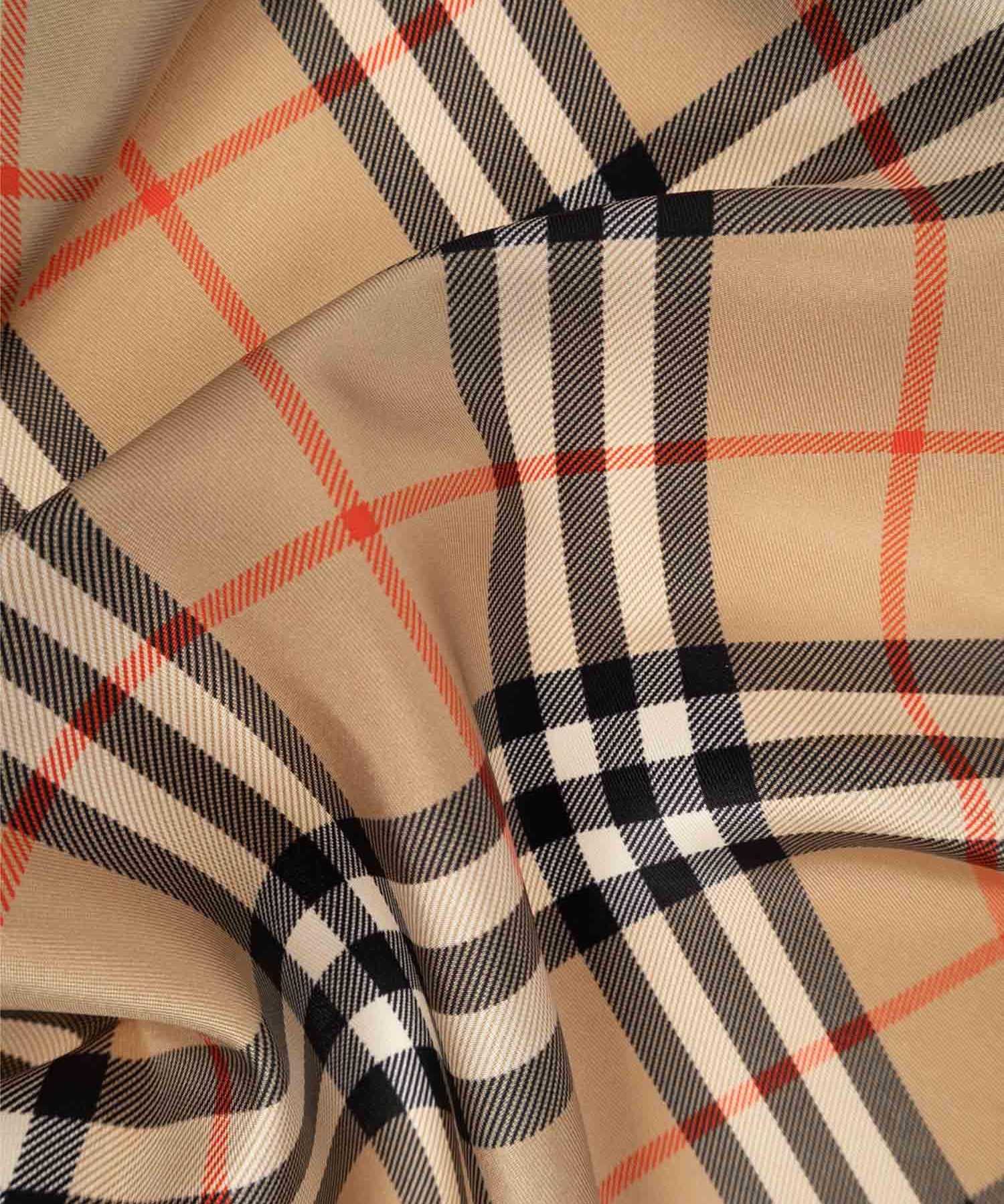 Foulard in seta Check<BR/> 8113048 A2021 BURBERRY 